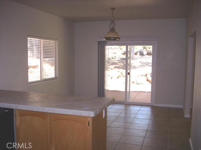 Detail Gallery Image 4 of 4 For 18896 North Shore Dr, Hidden Valley Lake,  CA 95467 - 3 Beds | 2 Baths
