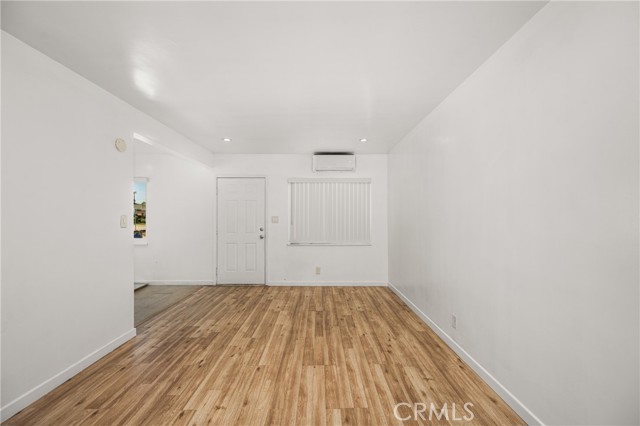 Detail Gallery Image 8 of 62 For 825 S Shelton St, Santa Ana,  CA 92703 - 3 Beds | 3 Baths