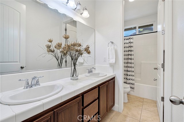 Detail Gallery Image 39 of 49 For 1776 Whiteash, Clovis,  CA 93619 - 4 Beds | 4 Baths