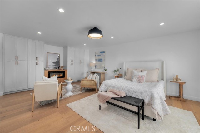 Detail Gallery Image 8 of 52 For 17481 Tramonto Dr, Pacific Palisades,  CA 90272 - 4 Beds | 3 Baths