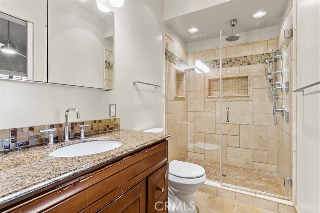 Detail Gallery Image 10 of 17 For 172 Gallery Way, Tustin,  CA 92782 - 2 Beds | 2/1 Baths