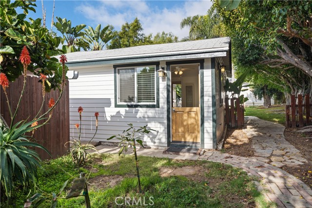 Detail Gallery Image 2 of 6 For 426 Brooks, Laguna Beach,  CA 92651 - 2 Beds | 1 Baths