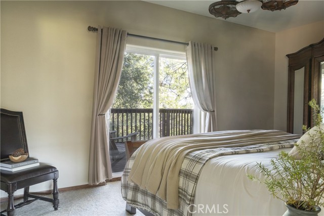 Detail Gallery Image 16 of 32 For 183 Chipmunk, Lake Arrowhead,  CA 92352 - 6 Beds | 5/1 Baths