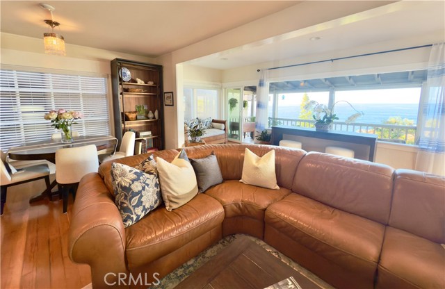 Detail Gallery Image 17 of 38 For 162 Sunset Terrace, Laguna Beach,  CA 92651 - 4 Beds | 2 Baths