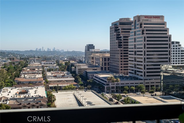 222 Monterey Road, Glendale CA: https://media.crmls.org/medias/e5355917-67d0-4971-9136-5f3e324e6162.jpg