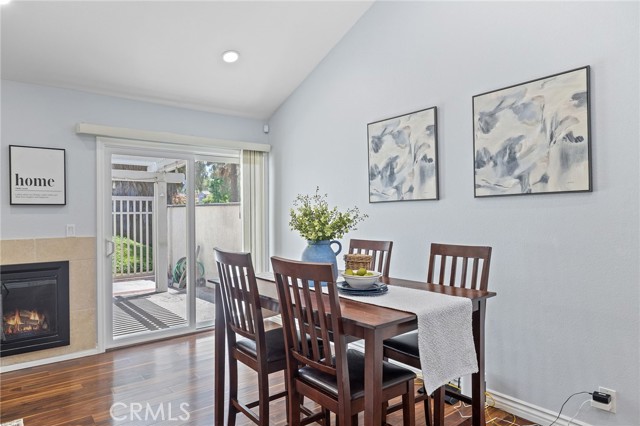 1700 Truman Circle, Placentia CA: https://media.crmls.org/medias/e535a2c4-72ce-4a70-baa9-ac5a3505f8ee.jpg