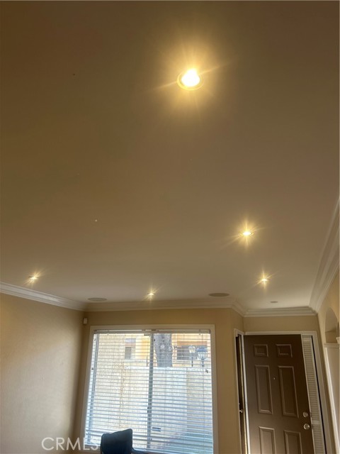 1840 E Avenue J2, Lancaster CA: https://media.crmls.org/medias/e535c926-cf60-4d30-957c-869fcfd87327.jpg