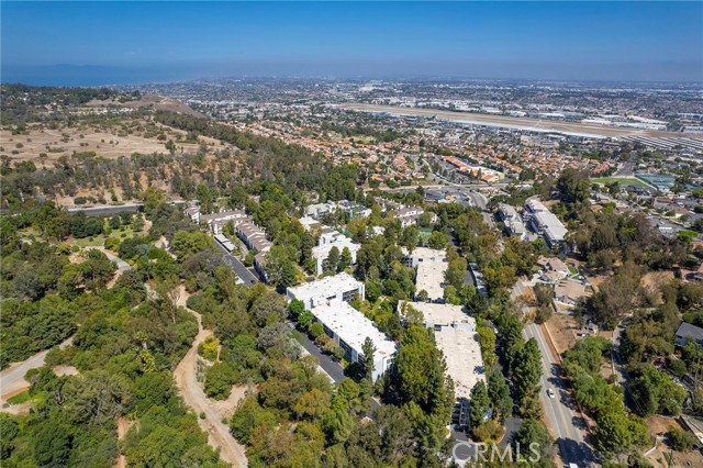 The Estates 3602 Hidden Lane #202 is bordered by the South Coast Botanic Garden and Rolling Hills Road. A very nice location in Rolling Hills Estates.