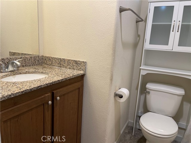 Detail Gallery Image 5 of 6 For 11733 166th, Norwalk,  CA 90650 - 2 Beds | 2 Baths