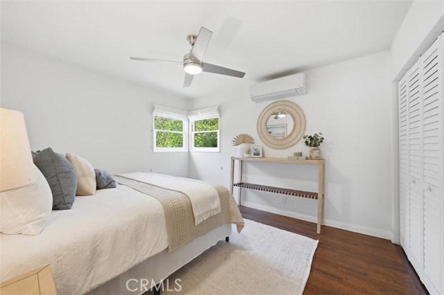 1039 8th Street, Hermosa Beach, California 90254, 2 Bedrooms Bedrooms, 0 ,1 BathroomBathrooms,Residential,For Sale,8th,0,SB26121769