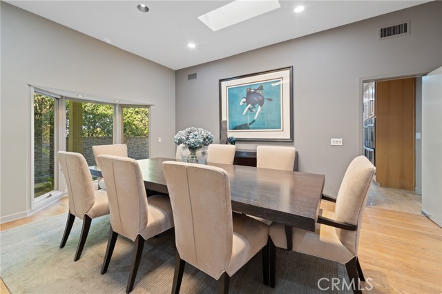 Detail Gallery Image 14 of 54 For 3601 Cananea, Encino,  CA 91436 - 6 Beds | 5/1 Baths