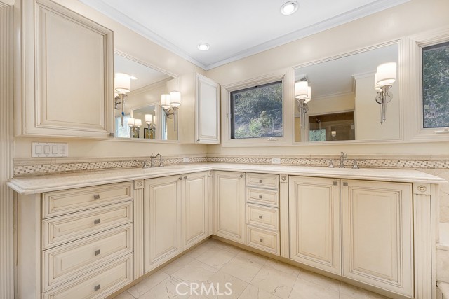 17232 Quesan Place, Encino CA: https://media.crmls.org/medias/e53685e8-a7ba-4558-89b9-8cc4db9b38f9.jpg