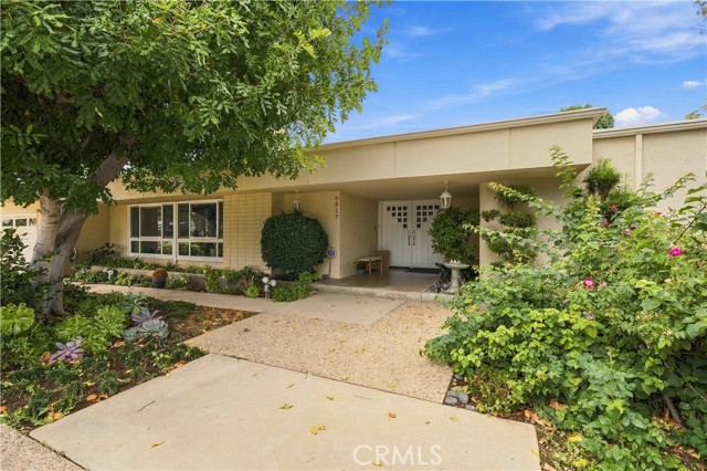 9817 Donna Avenue photo 2
