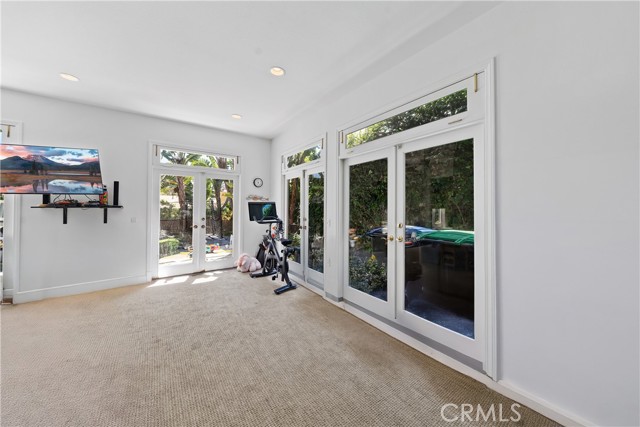 Detail Gallery Image 9 of 70 For 1044 Noria St, Laguna Beach,  CA 92651 - 4 Beds | 3/1 Baths