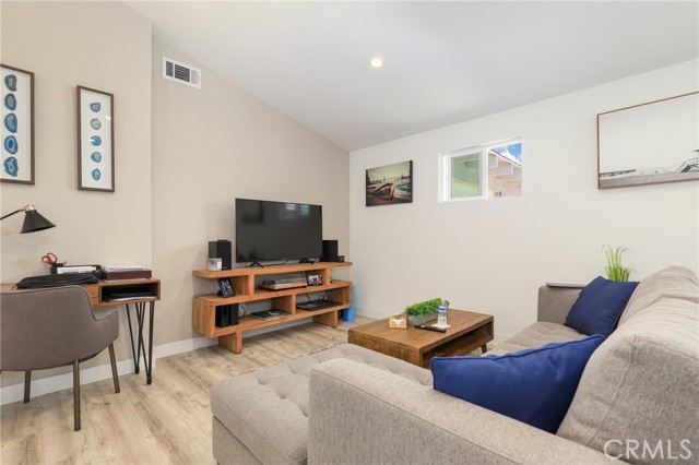 2704 Gates Avenue, Redondo Beach, California 90278, ,Residential Income,Sold,Gates,SB22164603