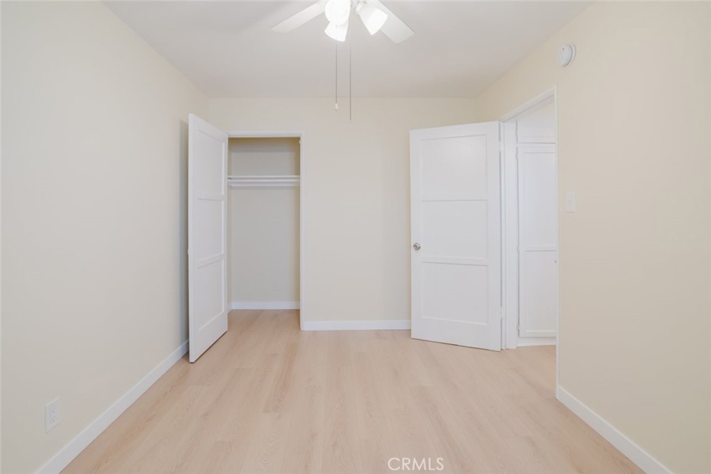 https://media.crmls.org/medias/e53904ce-f02c-4697-b0b7-335c8e806dfe.jpg?preset=X-Large
