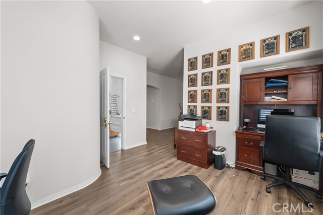 Detail Gallery Image 39 of 56 For 21736 Redwood Canyon, Saugus,  CA 91390 - 4 Beds | 4 Baths