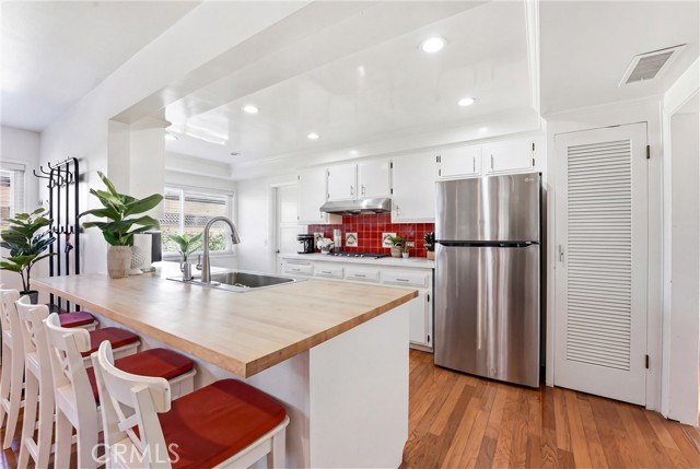 Image 8 of 34 For 713 Sycamore