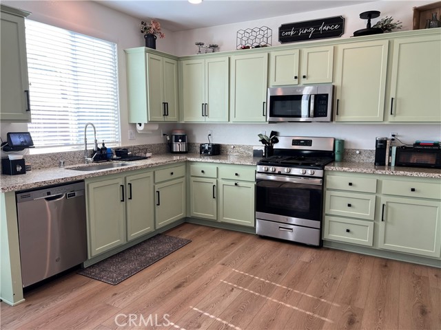 5758 Raven Way, Banning CA: https://media.crmls.org/medias/e53bb689-d9f0-489d-92d5-8ec9ccc4983a.jpg