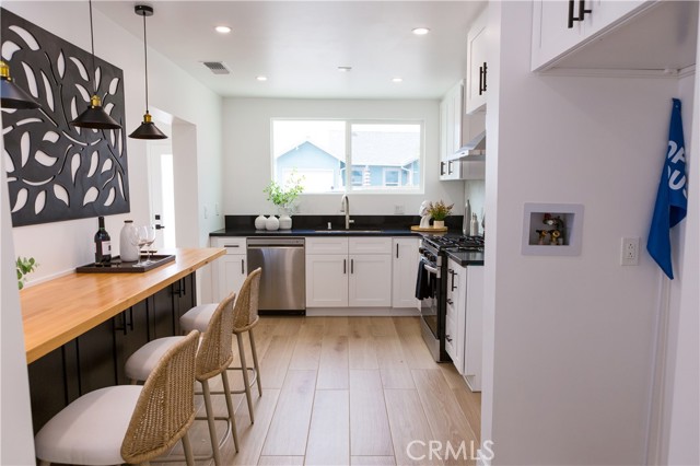 5106 O Sullivan Drive, Los Angeles CA: https://media.crmls.org/medias/e53c99c8-dc56-4469-b72a-5de0b324c8d1.jpg