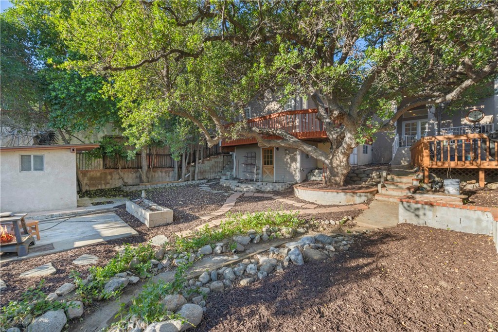 https://media.crmls.org/medias/e53cded6-5b57-4650-b32f-e52a7ef95e38.jpg?preset=X-Large