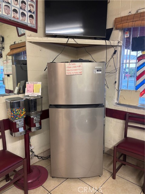 0, Long Beach CA: https://media.crmls.org/medias/e53cf61e-08bb-484f-a4e4-0fa6369f10b6.jpg