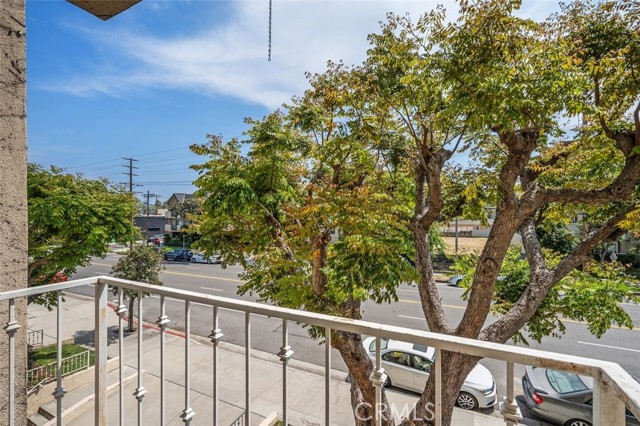 Detail Gallery Image 34 of 39 For 11445 Moorpark St #5,  Studio City,  CA 91602 - 2 Beds | 2/1 Baths