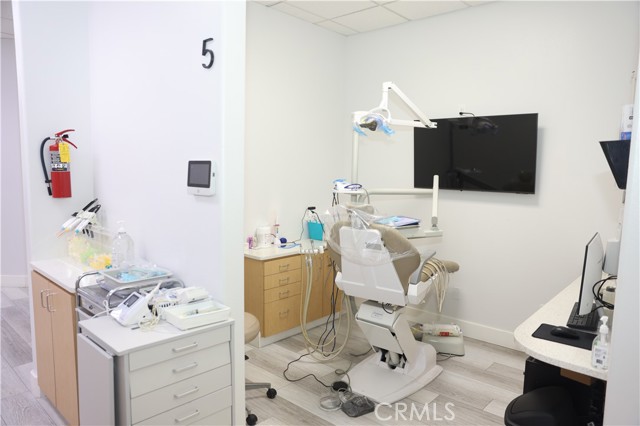 3950 Pierce St, Riverside CA: https://media.crmls.org/medias/e53d08b0-1853-496e-9c58-74cf17c9ebb5.jpg