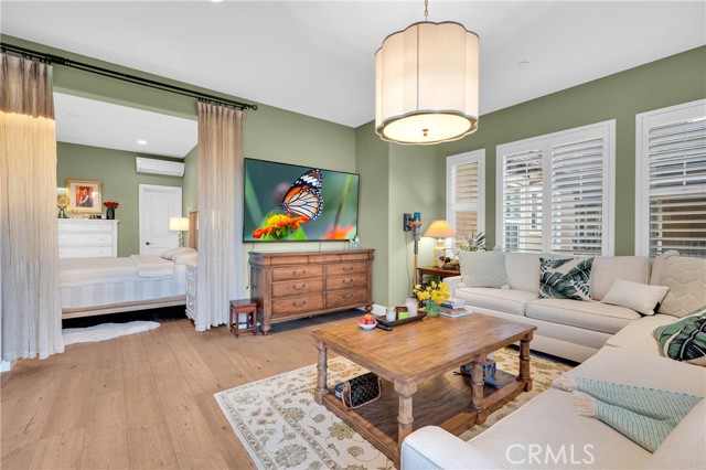 Image 15 of 66 For 220 Barnes  