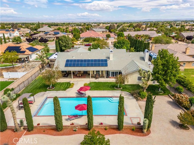 2608 Desert Rose Drive, Lancaster CA: https://media.crmls.org/medias/e53dc8bb-af92-4c85-a83b-0aea01e30631.jpg