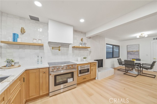 Detail Gallery Image 15 of 59 For 15335 Seine Cir, Irvine,  CA 92604 - 6 Beds | 4 Baths