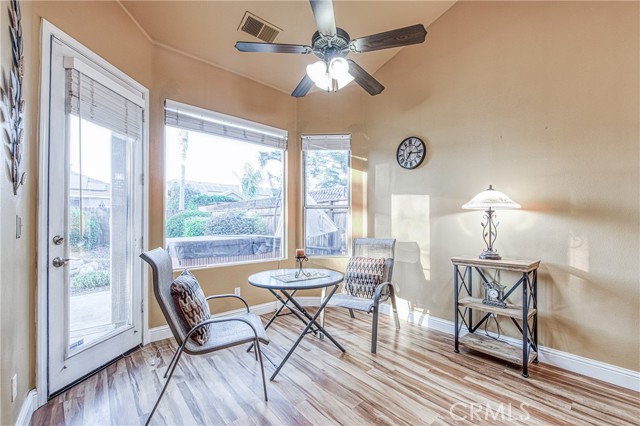 2737 Sussex Avenue, Clovis CA: https://media.crmls.org/medias/e53f0fa4-6168-48f0-bac5-94c3aaec95c4.jpg