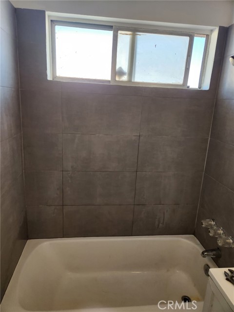 Detail Gallery Image 3 of 12 For 16396 Yucca, Hesperia,  CA 92345 - – Beds | – Baths