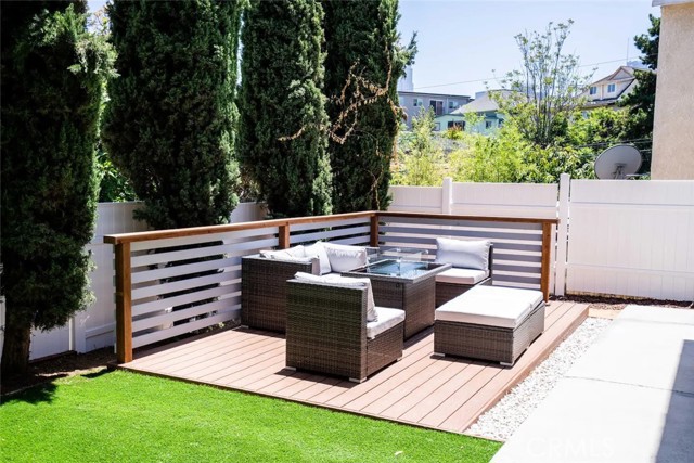 Detail Gallery Image 10 of 11 For 204 Welcome St, Los Angeles,  CA 90026 - 3 Beds | 1 Baths