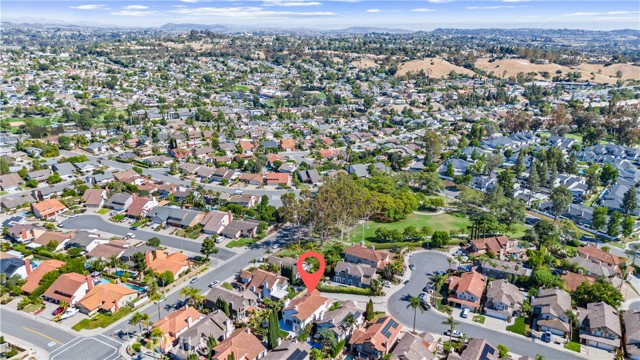 24876 Avenida Avalon, Laguna Hills CA: https://media.crmls.org/medias/e540801c-51de-4da9-9dee-30e5f58ae3dc.jpg