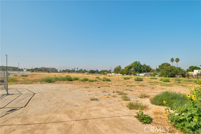 0 E 5th Street, San Bernardino CA: https://media.crmls.org/medias/e540a240-1bd2-4a88-b829-a96cbe8601a5.jpg