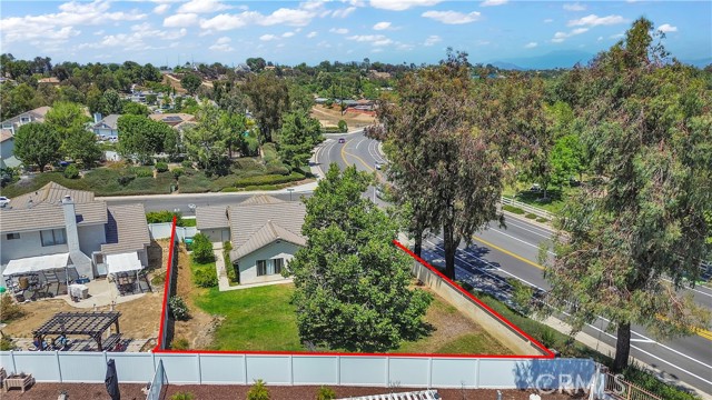 41402 Willow Run Road, Temecula CA: https://media.crmls.org/medias/e540cf11-c2b9-4ac1-8385-924115aeac96.jpg