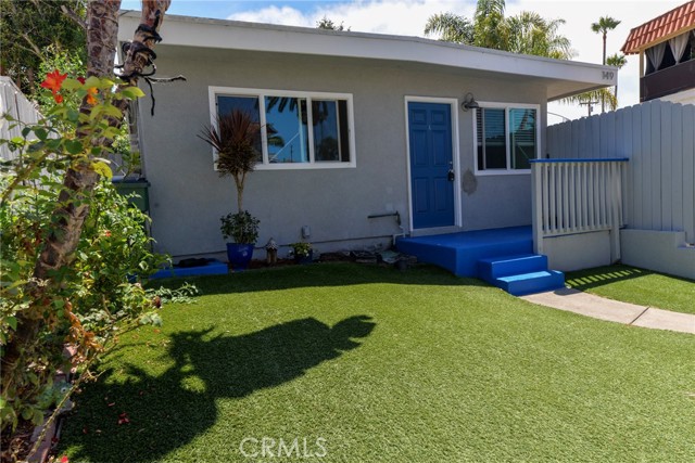 Front Image Thumbnail for CROC26036548