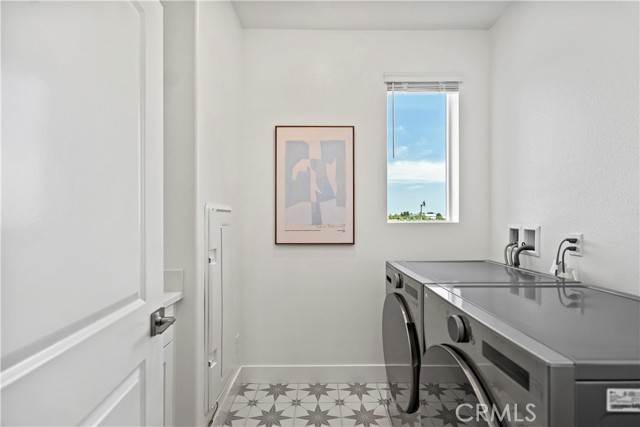 297 Lynx, Irvine CA: https://media.crmls.org/medias/e540fe1f-2f03-4b15-8566-96a6f4c16507.jpg
