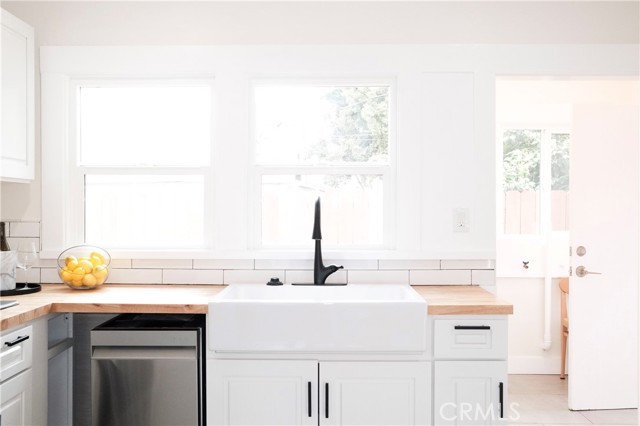 3222 E 10th Street, Long Beach CA: https://media.crmls.org/medias/e541c8cf-9a13-4bc3-802f-67320412f0ec.jpg