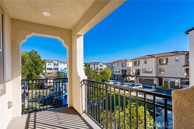 Detail Gallery Image 17 of 25 For 18318 Iris, Yorba Linda,  CA 92886 - 4 Beds | 3/1 Baths