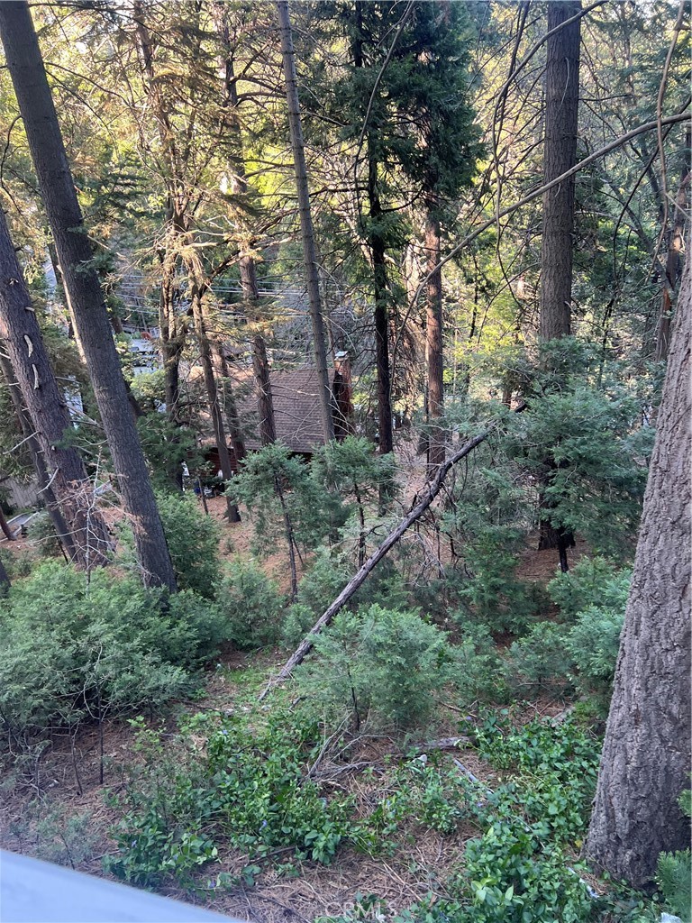 https://media.crmls.org/medias/e5420534-9b09-4b00-972e-17938a490813.jpg?preset=X-Large