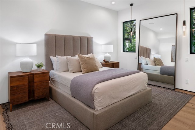 Detail Gallery Image 46 of 64 For 5335 Sunnyslope Ave, Sherman Oaks,  CA 91401 - 6 Beds | 6/1 Baths