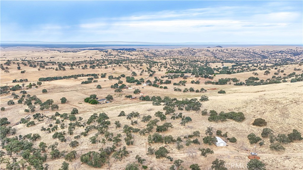 https://media.crmls.org/medias/e542b1d0-5453-4cee-b5dc-b38243d1a25b.jpg?preset=X-Large