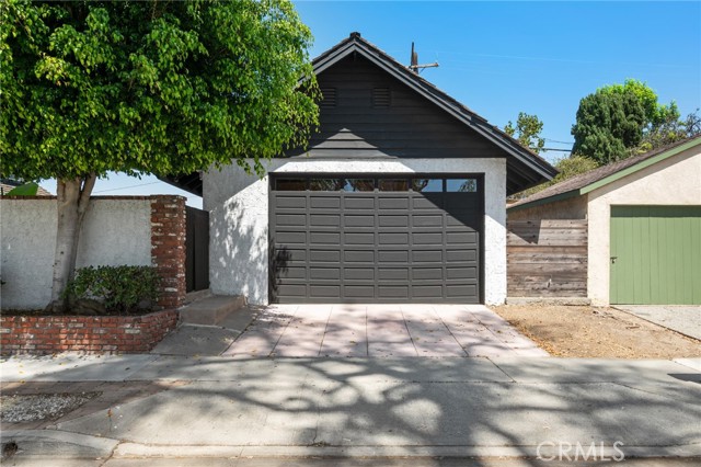 1122 Cranbrook Avenue, Torrance CA: https://media.crmls.org/medias/e542d44b-b70e-45cd-969e-3f0cbc286cb6.jpg