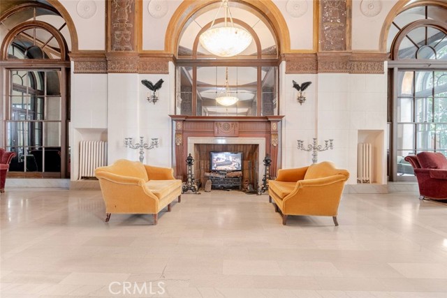 455 E Ocean Boulevard, Long Beach CA: https://media.crmls.org/medias/e543f230-1519-4ee5-ac17-d2543779b712.jpg