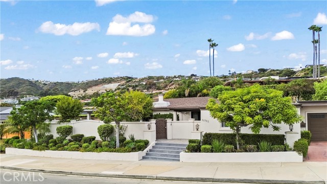 32702 Seven Seas Drive, Dana Point CA: https://media.crmls.org/medias/e5440aa0-f953-4b5e-9411-32352faec30d.jpg