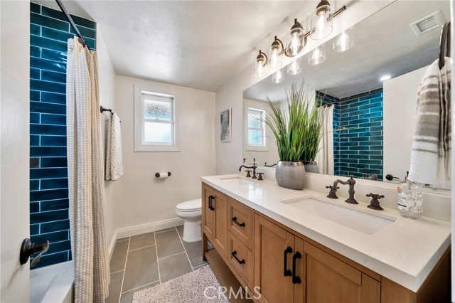15372 Shasta Lane, Huntington Beach CA: https://media.crmls.org/medias/e5446efb-d197-41cf-890e-7502bede2d79.jpg