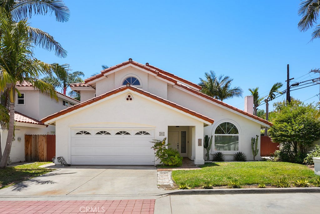 201 La Costa Court