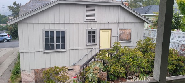 495 Saint Anns Drive, Laguna Beach CA: https://media.crmls.org/medias/e544d0c8-9aaf-4b54-b369-c34d07affe90.jpg